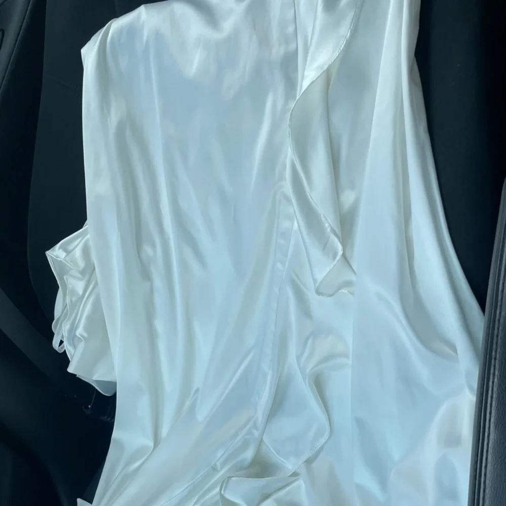 David's Bridal Elegant White Wrap Dress - Picture 4 of 4